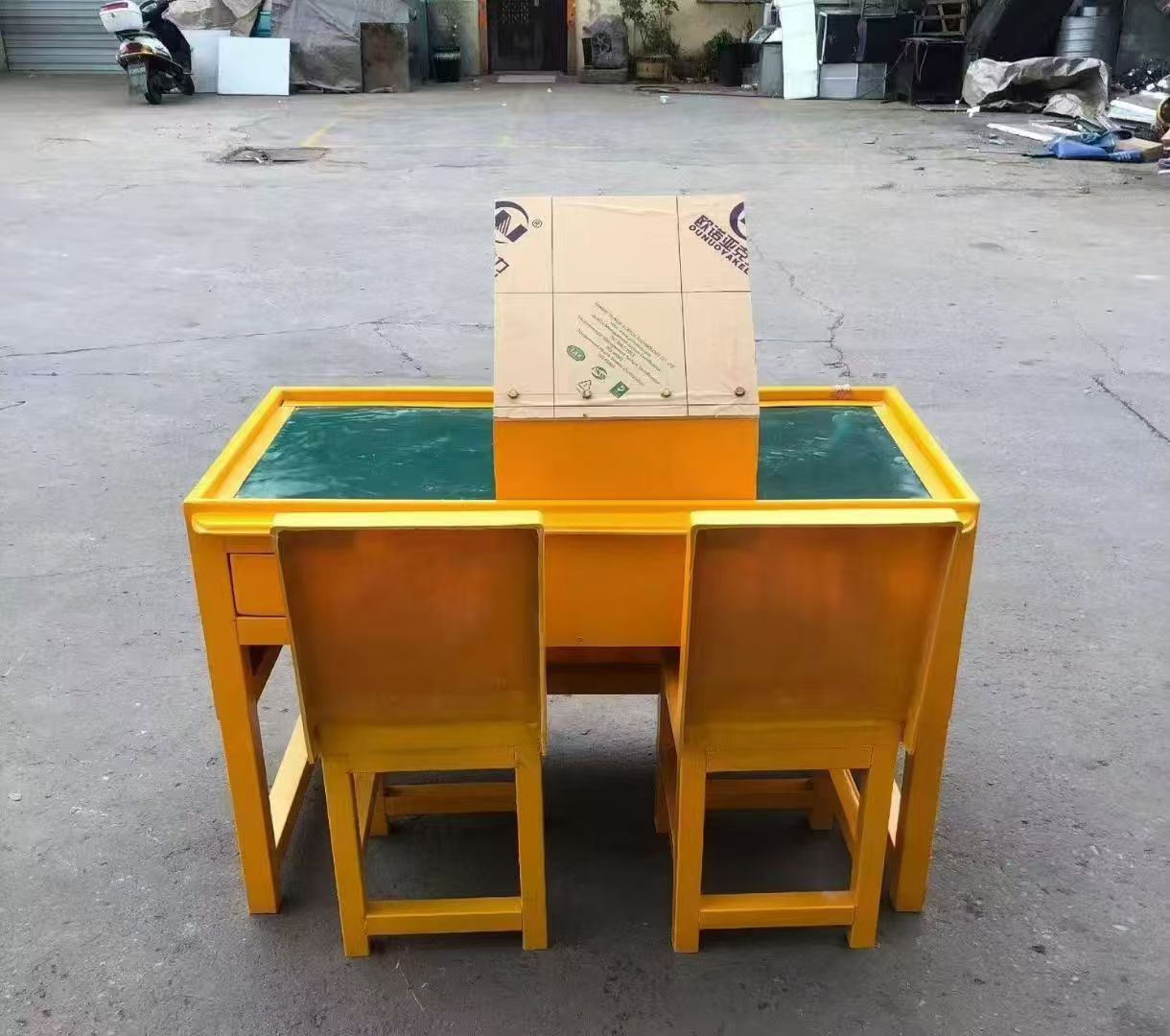 皮山防静电导通桌井下煤矿火工品发放桌：危险品流转的安全守护者